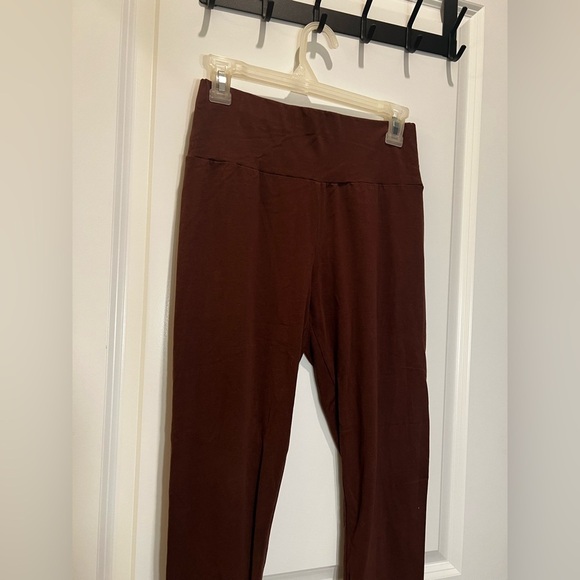 Shein Women’s Brown Leggings Size Medium - Picture 3 of 10